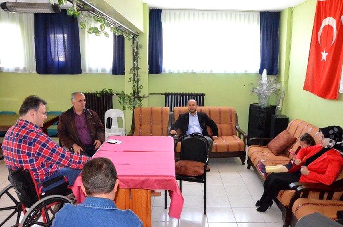 AK Parti\'den Engellilere Destek