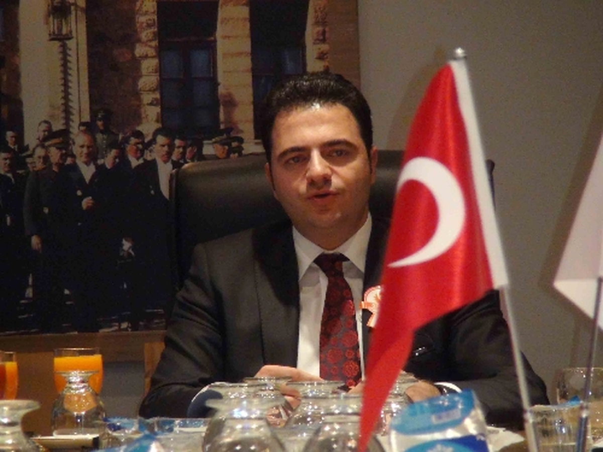 Akın "Emeği Geçenleri Kutluyorum"