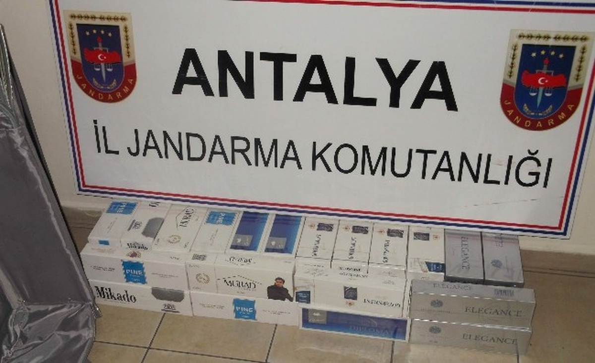 Alanya\'da Jandarmadan Kaçak Sigara Operasyonu