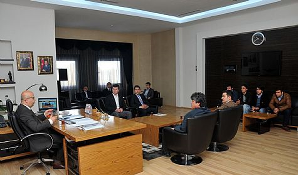 Anadolu Gençlik Derneği\'nden Başkan Çoban\'a Ziyaret