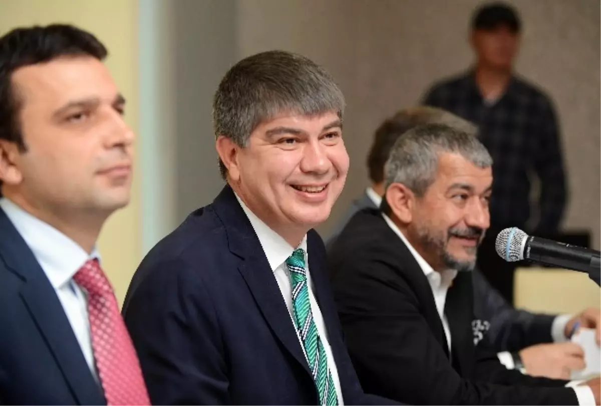 Antalya Trafiğini Yeni Yollar ve Kavşaklar Rahatlatacak