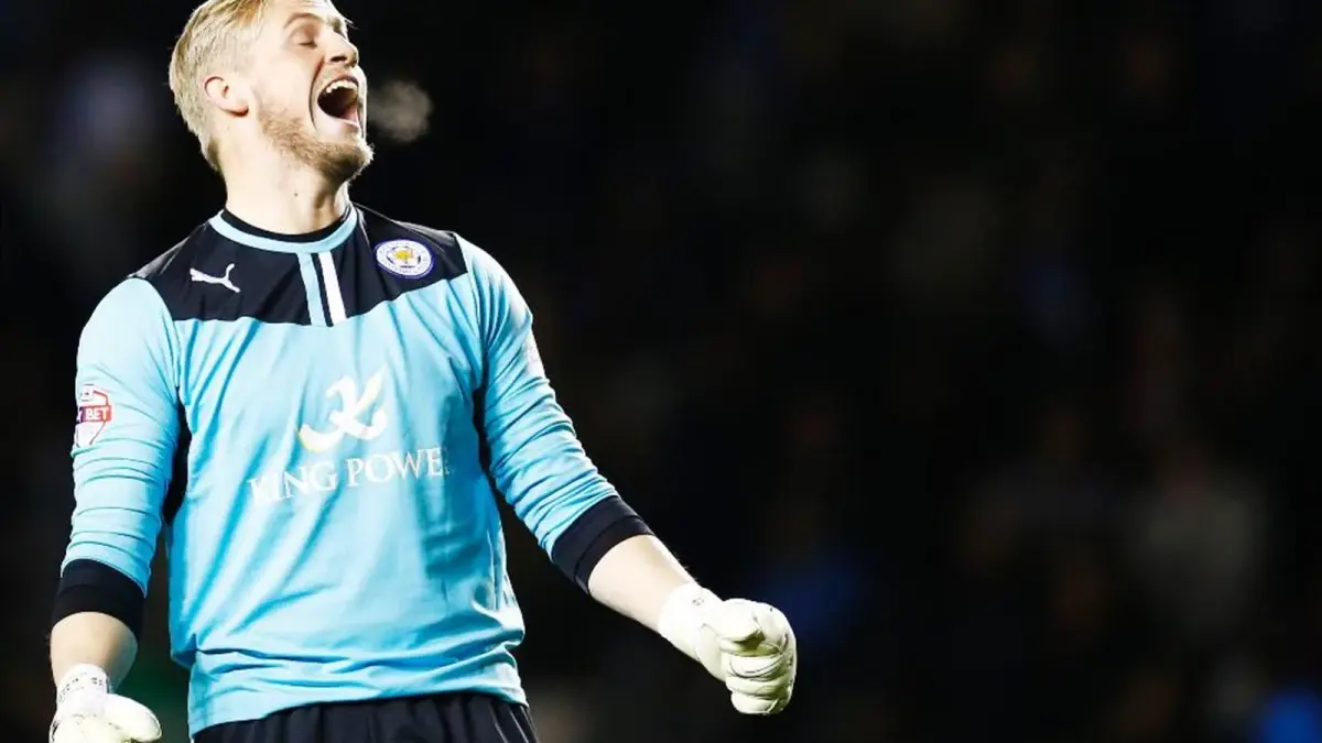 Arsenal Kaleyi Schmeichel\'a Emanet Etmek İstiyor