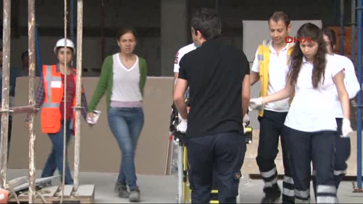 İnşaatta Emniyet Kemeri Kopunca Ölümden Döndü