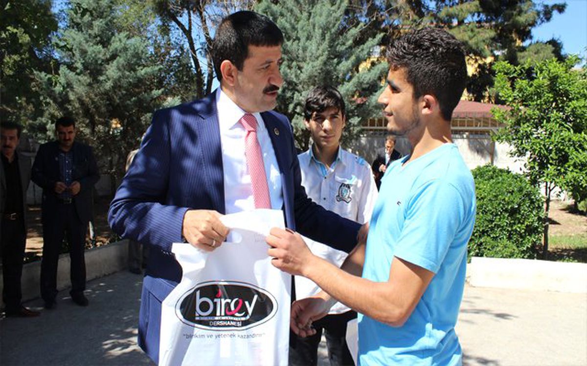 Başarılı Öğrenciler Ödüllendirildi