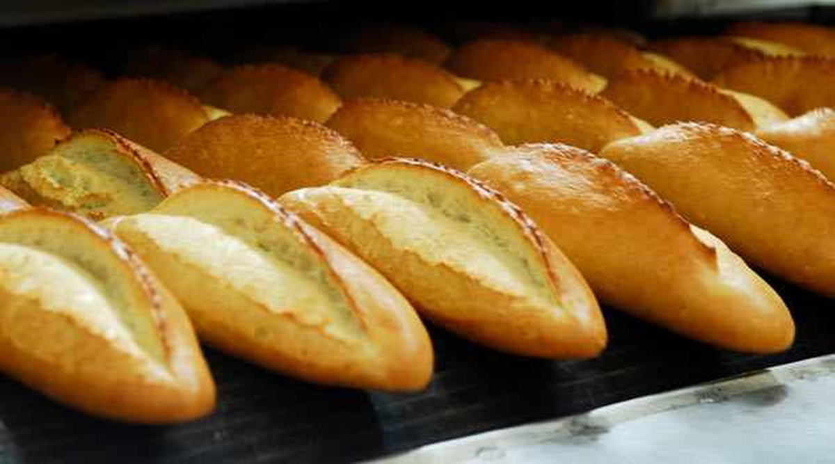 Bu Mahallede Eldiven Takmadan Ekmek Satılmıyor