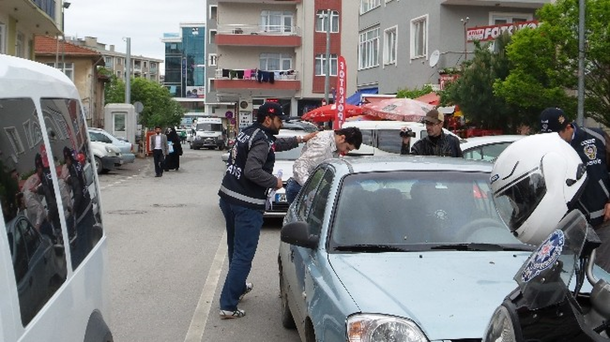 Çalıntı Plakayla Akaryakıt Alan Dolandırıcı Yakalandı