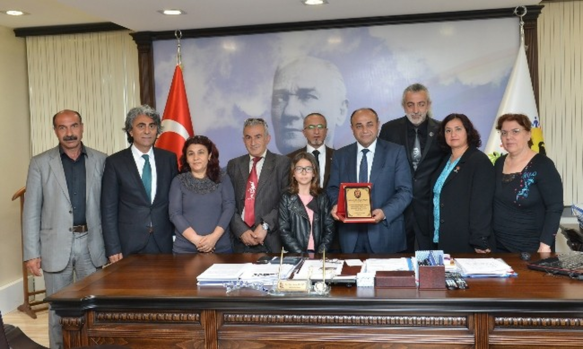 Çiğli\'ye "Demokrasi Kampüsü" Sözü
