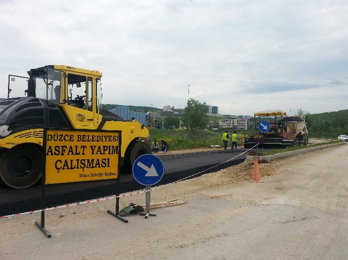 Düzce Üniversitesi Yolu Asfaltlanıyor