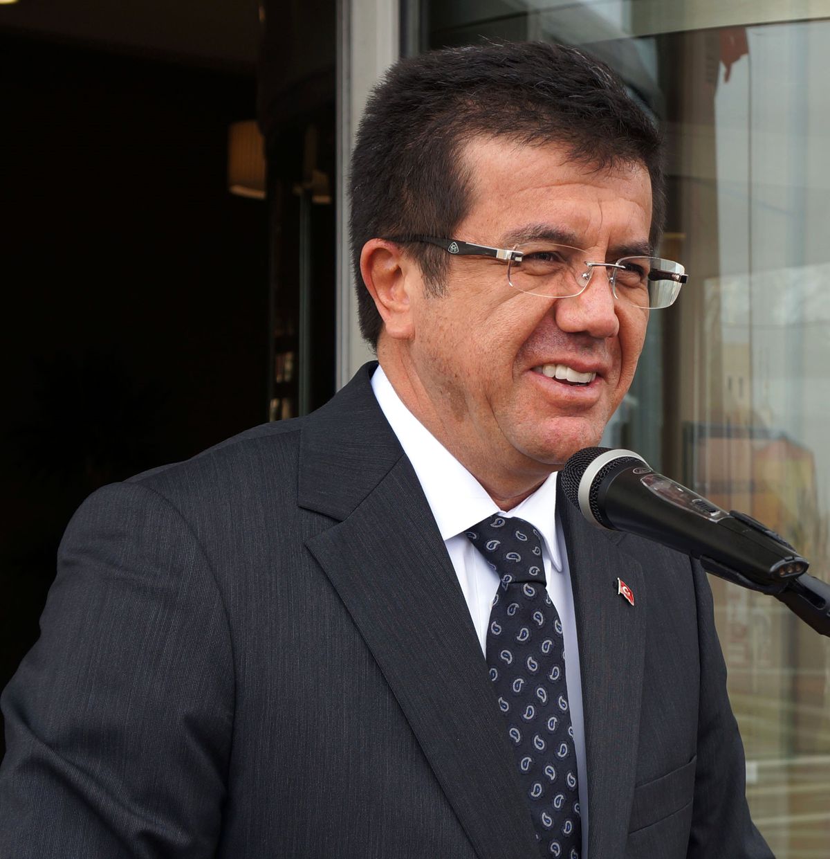 Bakan Zeybekci Regaip Kandilini Kutladı