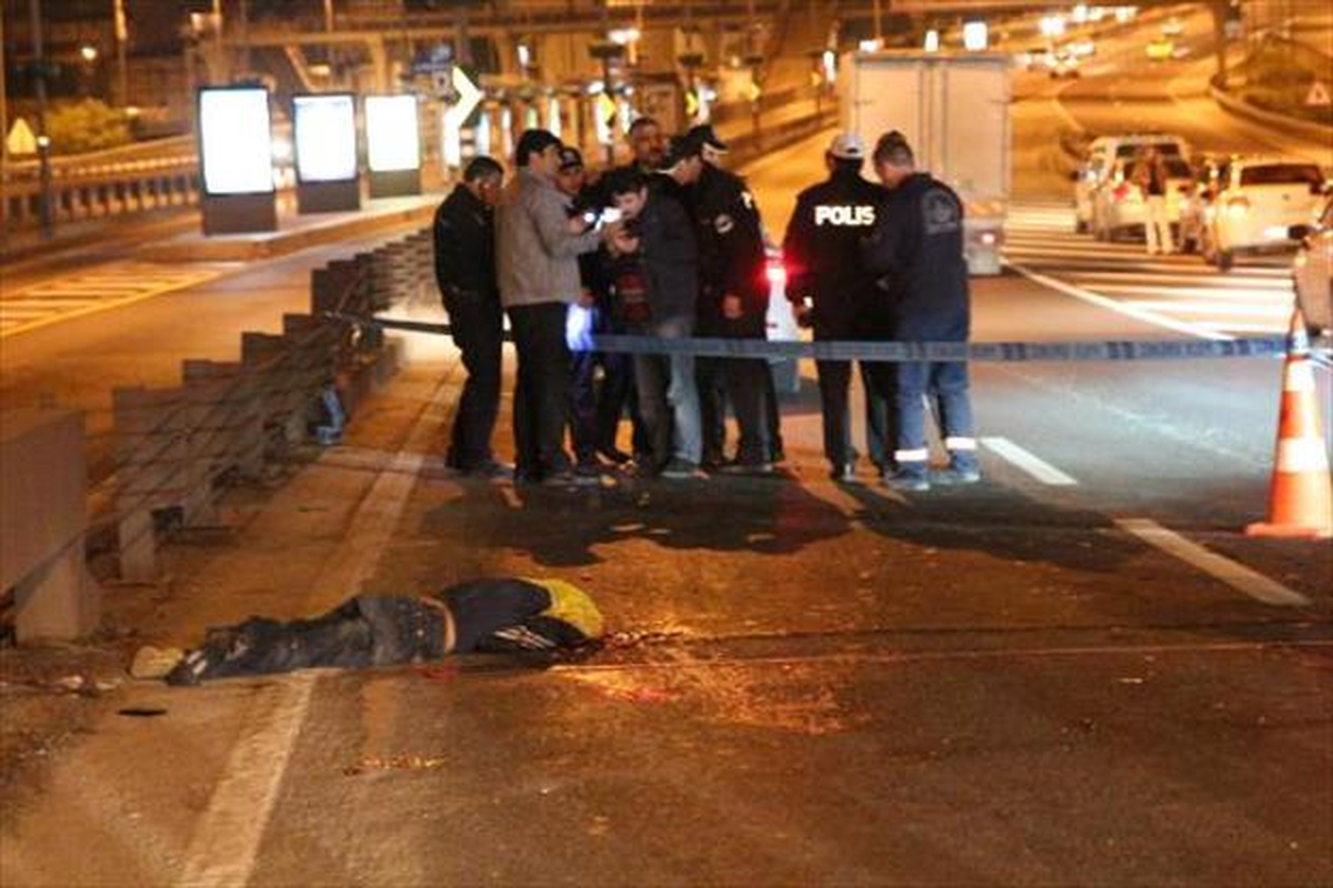 Haliç Köprüsü\'nde Çocuğa Çarpan Araç Sürücüsü Kaçtı