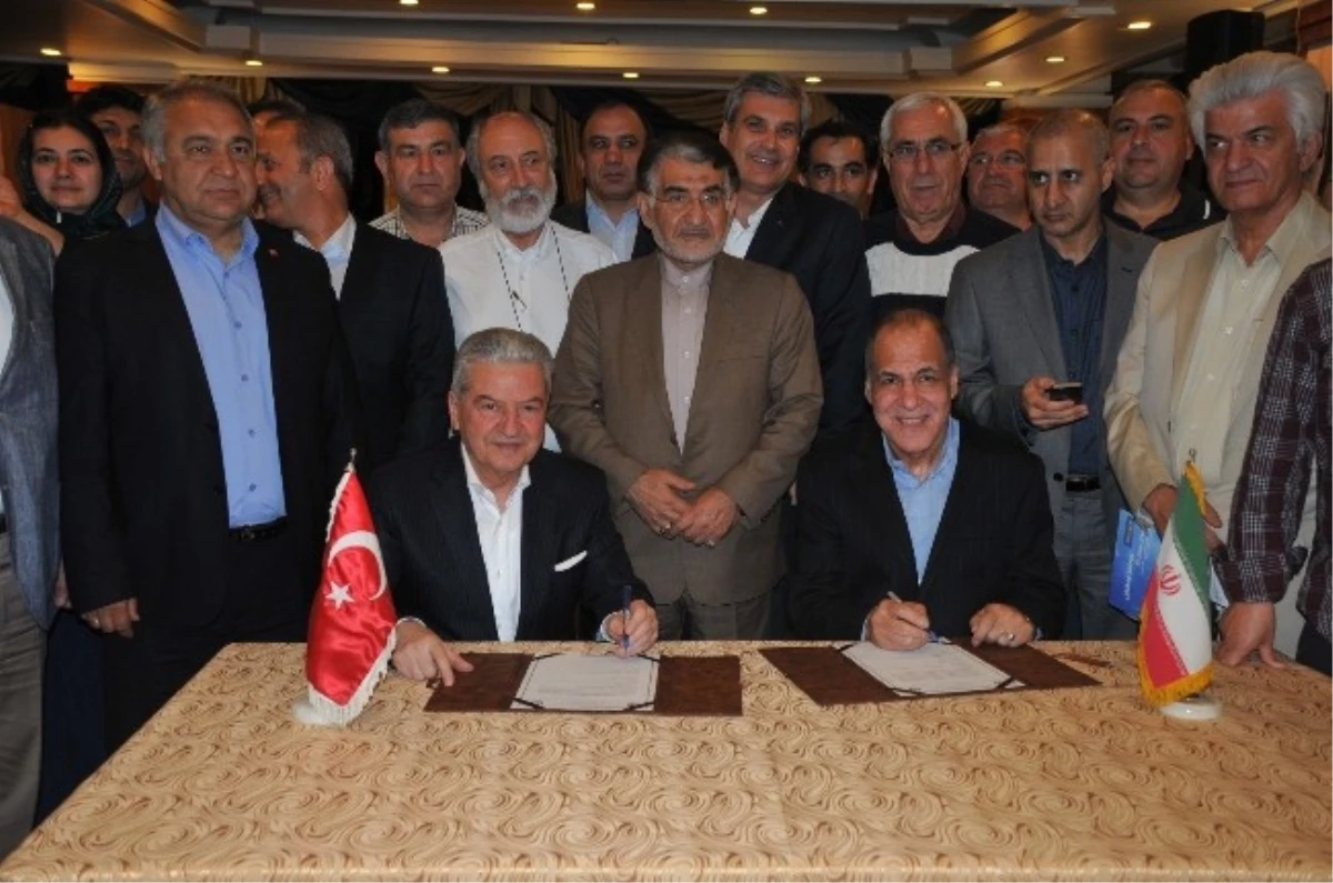 İzmir Ticaret Odası, İran ile İhraç Ürünleri Fuarı İçin Tahran\'da Protokol İmzaladı