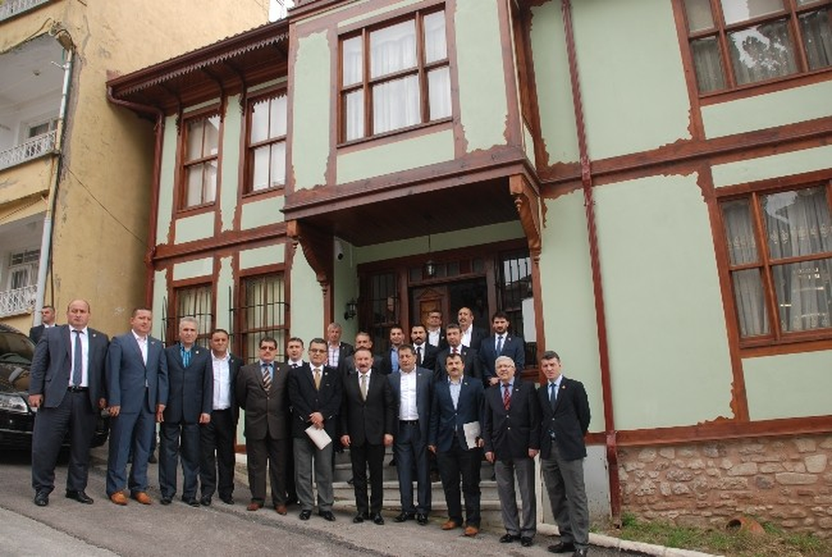 İzmit Belediye Başkanı Doğan, Meclis Üyelerine Tarihi Koridoru\'nu Gezdirdi