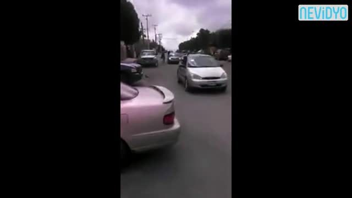 Karısını Birlikte Bastığı Adamı Kovaladı!