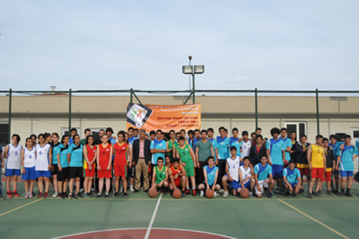 Kayapınar\'da Sokak Basketbol Turnuvası Başladı