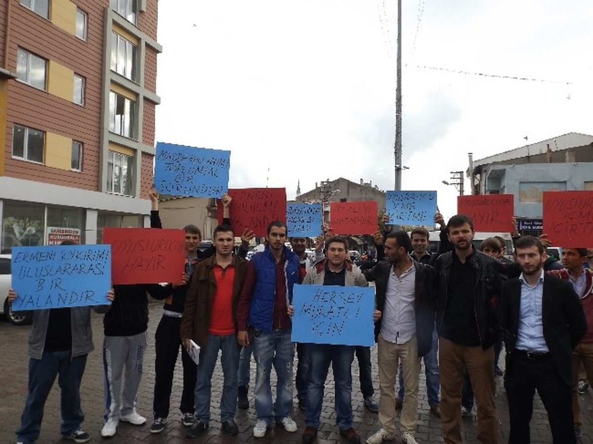 Muratlılı Gençlerden Ermeni Soykırımına Tepki