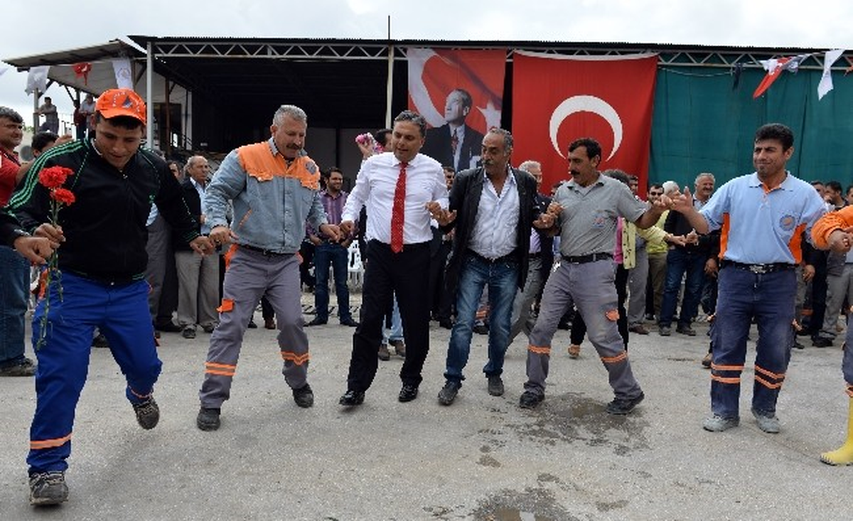 Muratpaşa\'da 1 Mayıs Kutlaması