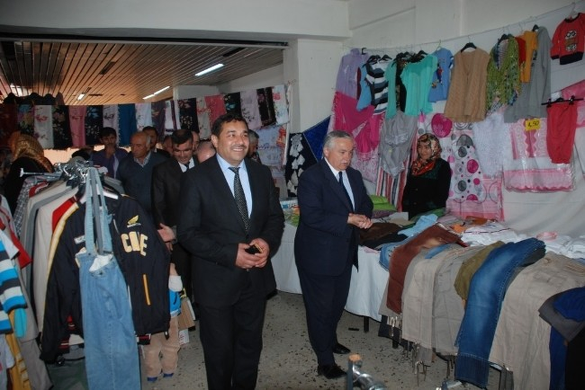 Niksar\'da Öğrenciler Yararına Kermes