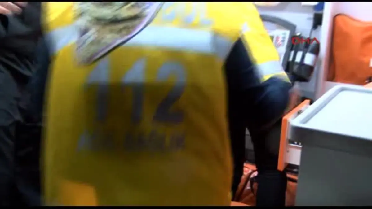 Otomobilden Fırlayan Teker Polislerin Bulunduğu Restorana Düştü