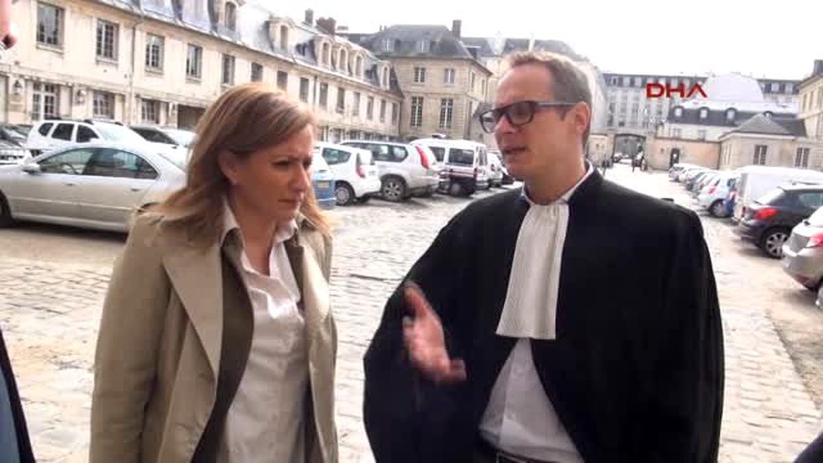 Paris\'te Ermeni Soykırım İddialarına Karşı Türkler\'in Protesto Yürüyüşünü Organize Eden Heyette...
