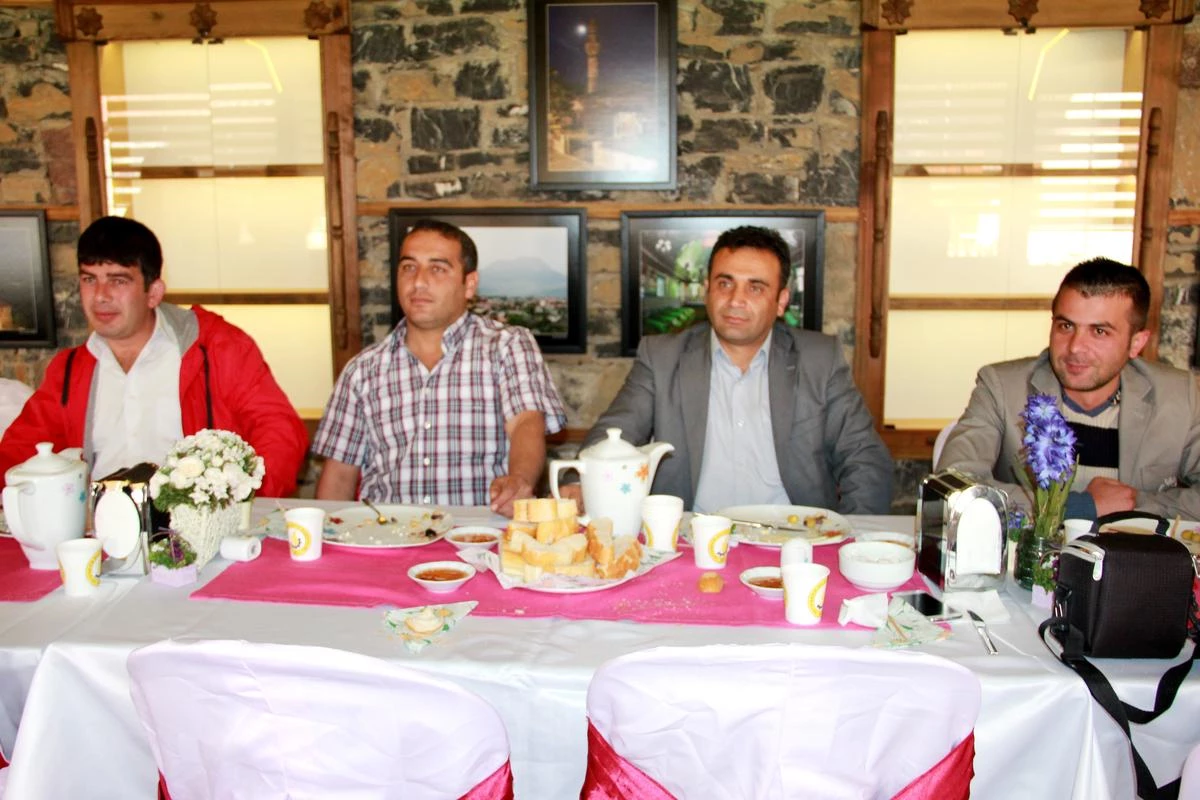 Seydişehir\'de Belediye İşçilerinin, İşe Alınma Sevinci