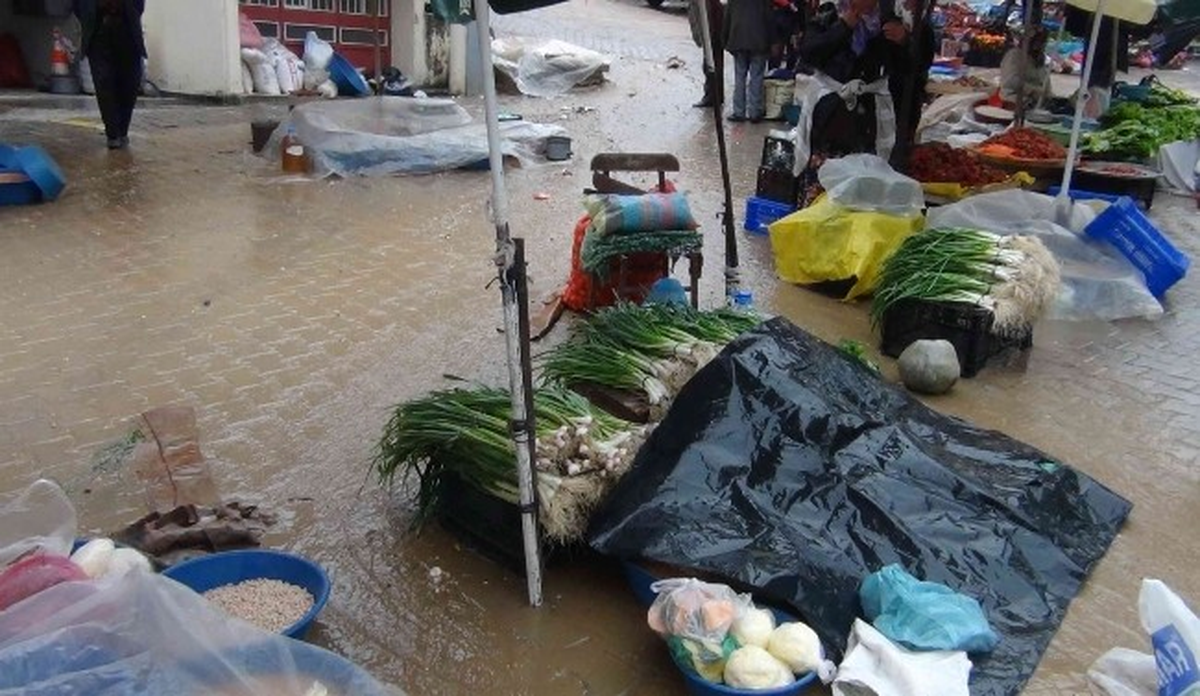 Simavlılar Belediyeden Kapalı Pazar Yeri Yapmasını İstiyor
