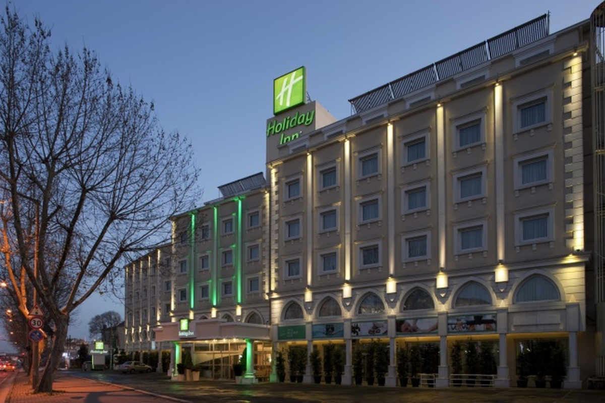 Terasta Kahvaltı Keyfi Holıday Inn İstanbul Cıty\'de