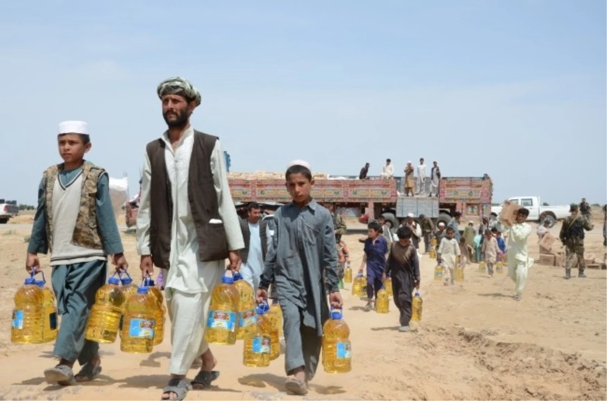 Tika\'dan Afganistanlı Selzedelere Yardım Eli