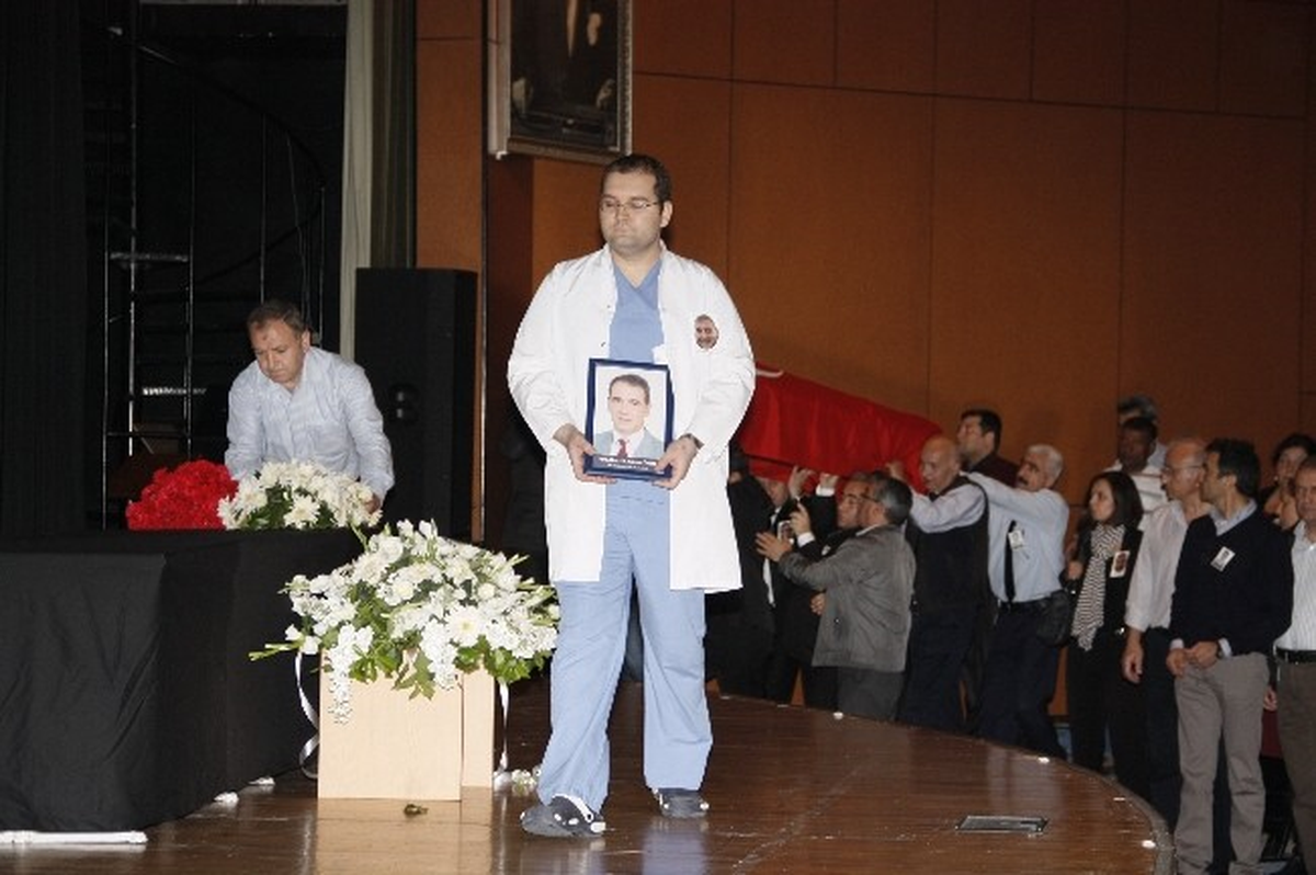 Tıp Dünyasının Acı Kaybı