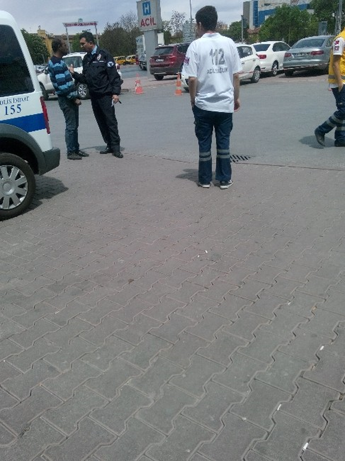 Trafik Işıklarında Cam Silen Şahsa Meydan Dayağı