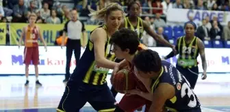 Fenerbahçe, Galatasaray Odeabank'ı 81-61 Yendi