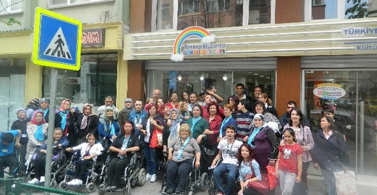 Türkiye Sakatlar Derneği Çerkezköy Şubesi Eskişehir\'i Gezdi