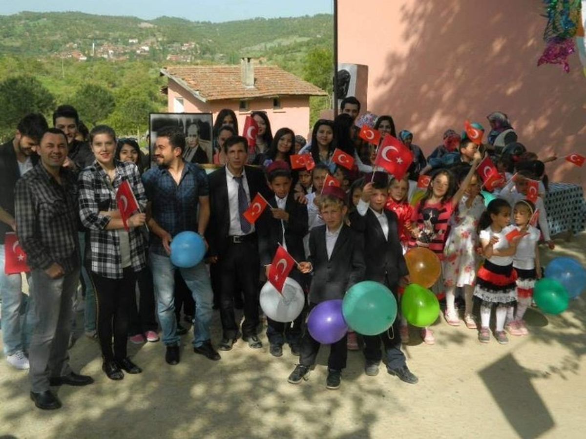 BAÜ 23 Nisan Çocuk Bayramı\'nı Bir Hafta Sonra Hatırladı