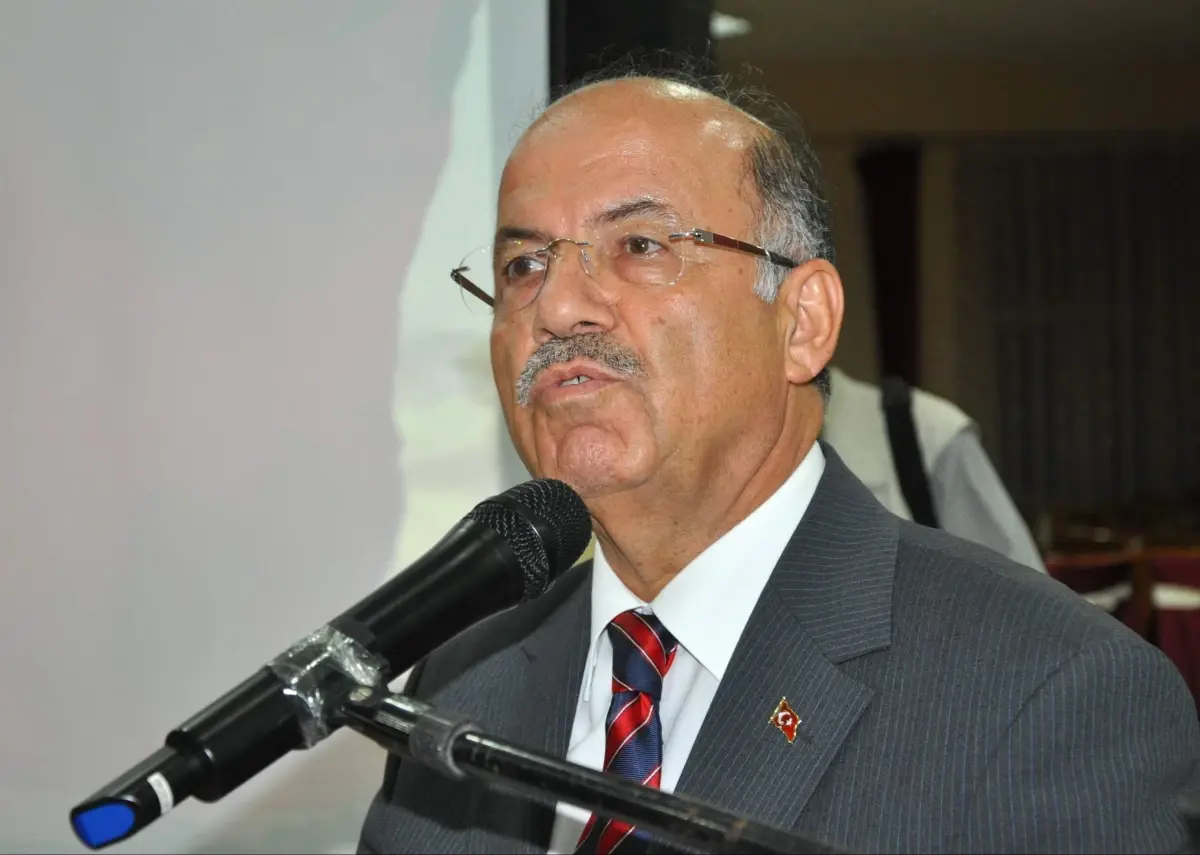 Vali Kolat, Yaşlıları Ziyaret Etti