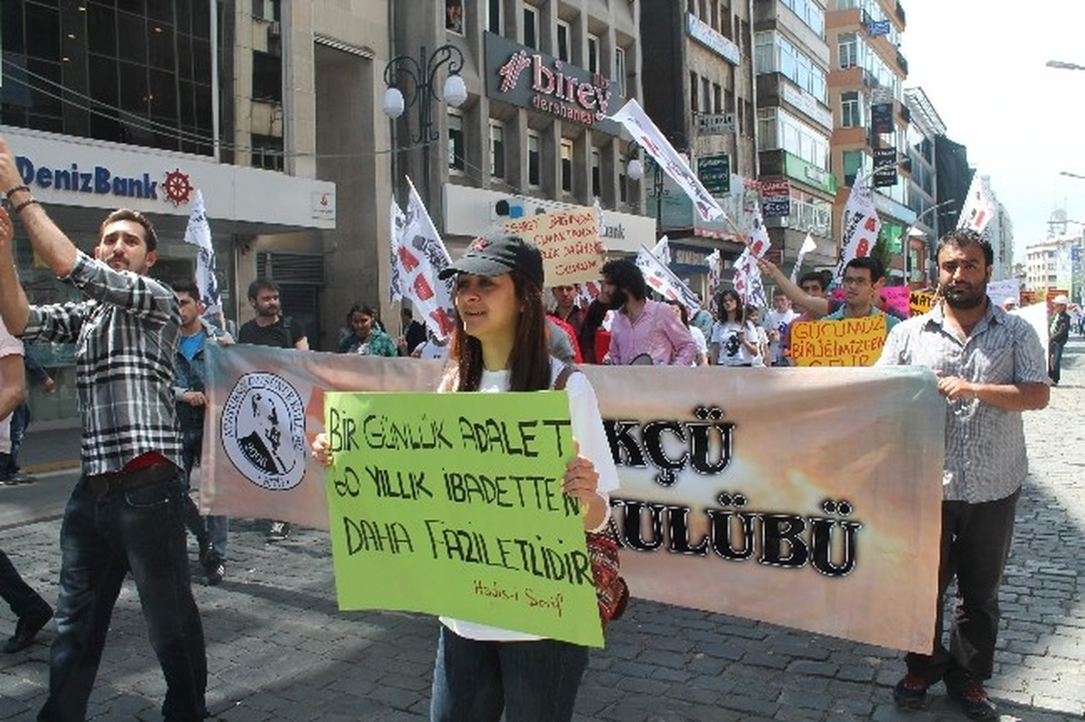 1 Mayıs Emek ve Dayanışma Bayramı Trabzon\'da Çeşitli Etkinliklerle Kutlandı