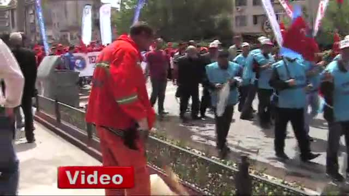 1 Mayıs Gelmiş Neyime\'