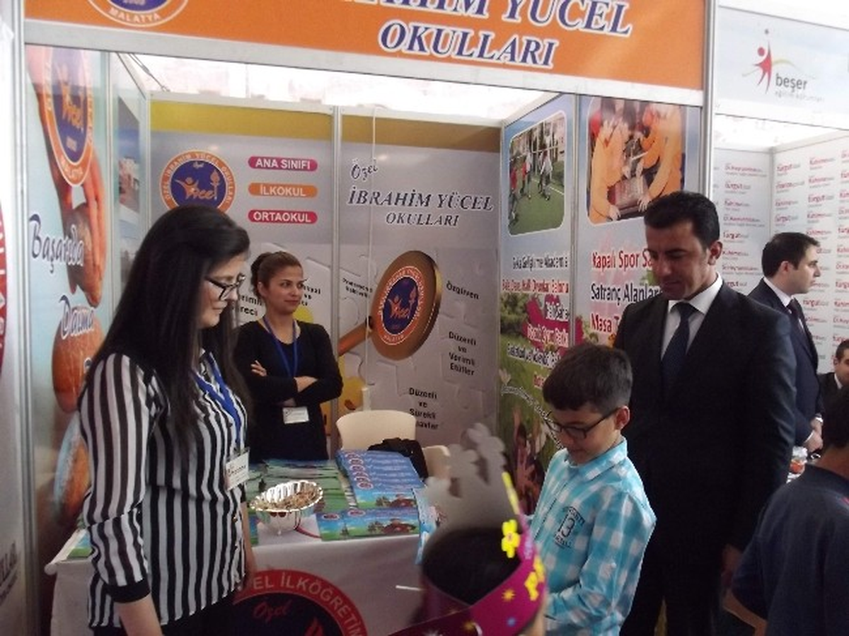 3.malatya Anadolu Kitap Fuarı \'Na Okullardan Destek