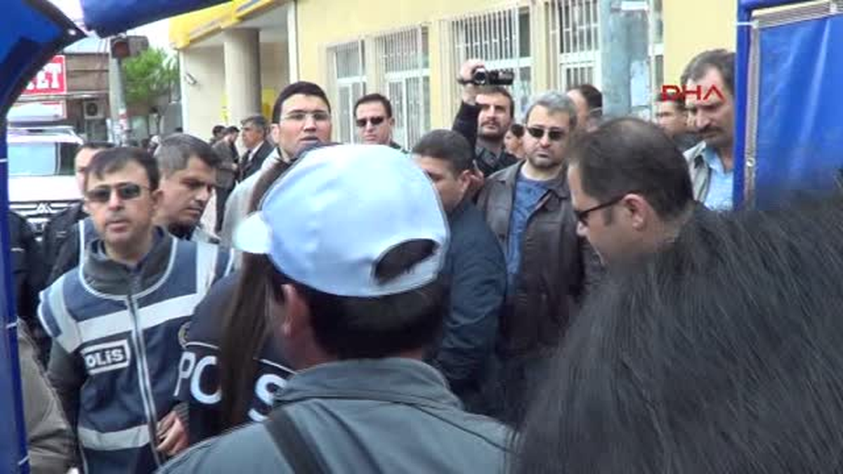 Afyonkarahisar\'da İki Ayrı 1 Mayıs Kutlaması