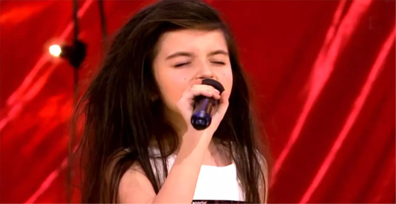 Angelina Jordan Sesiyle Herkesi Büyüledi