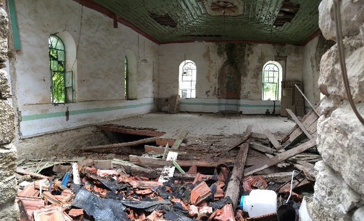 Asırlık Cami Yıkılma Tehlikesiyle Karşı Karşıya