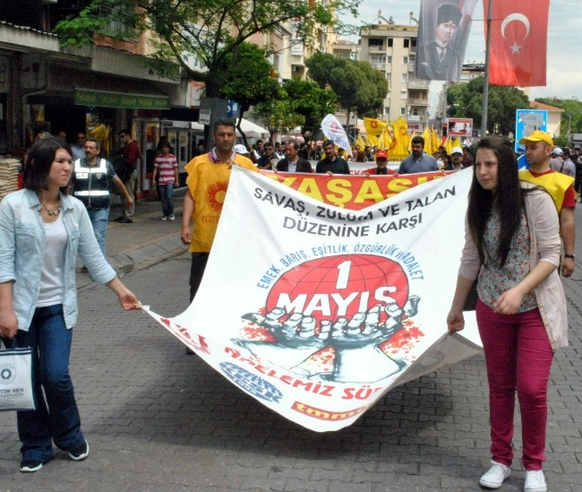 Aydın\'da 1 Bayram, 2 Kutlama