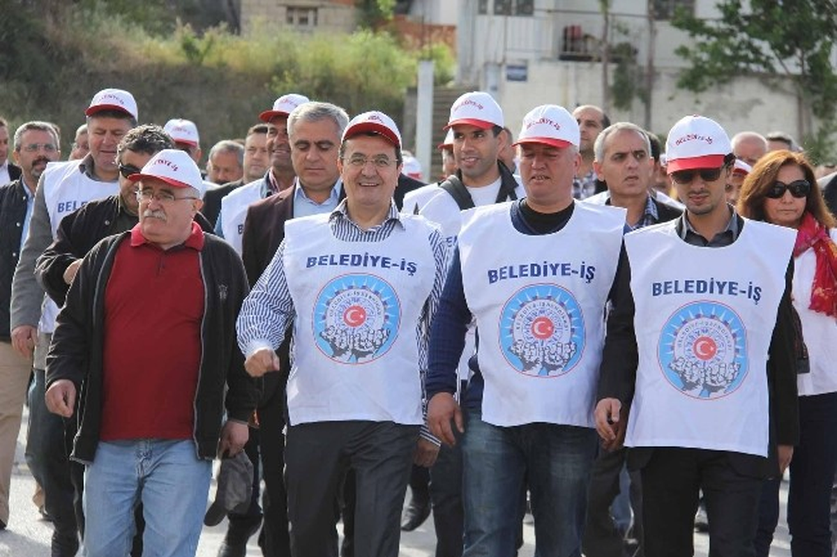 Başkan Batur 1 Mayıs\'ı İşçileriyle Kutladı