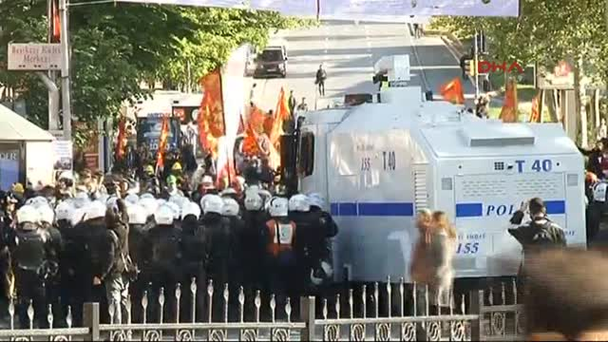 Beşiktaş\'ta İlginç Anons: Evet TOMA Suluyorsun
