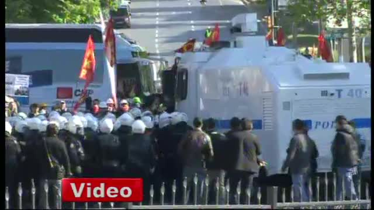Beşiktaş\'ta Polis Müdahalesi Başladı