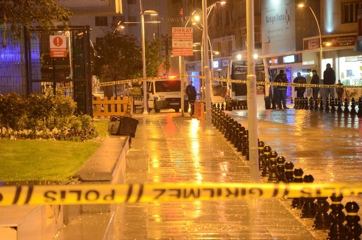 Bolu\'da Şüpheli Paket Bomba Paniğine Neden Oldu