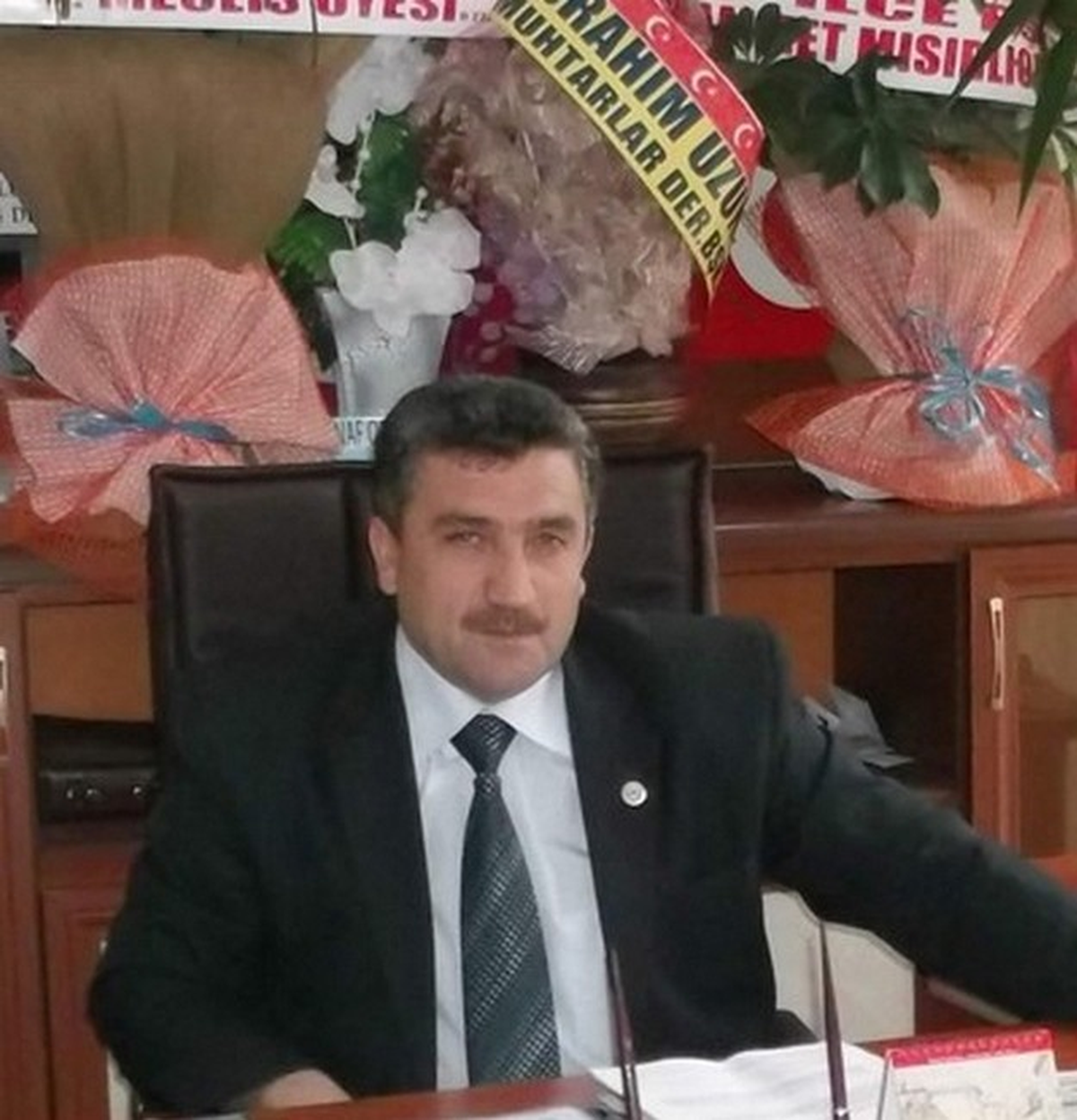 Bolvadin\'de Yağan Yağmurlar Çiftçinin Yüzünü Güldürdü