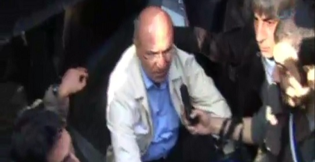 CHP\'li Vekilden Polise Yumruk