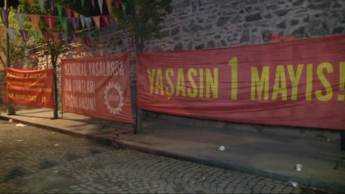 Disk Önünde Toplanmalar Başladı