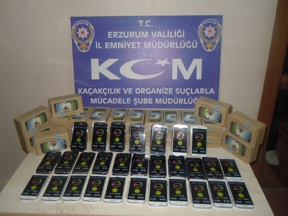 Erzurum\'da Kaçak Cep Telefonu Operasyonu