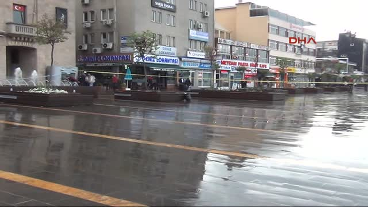 Giresun\'da Şüpheli Paket Fünyeyle Patlatıldı, İçinden Odun ve Talaş Çıktı
