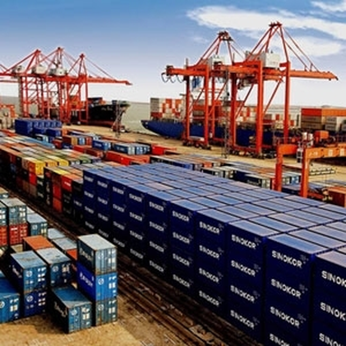 İhracat: İhracat Nisan\'da Yüzde 11.5 Artışla 13.2 Milyar Dolar Oldu